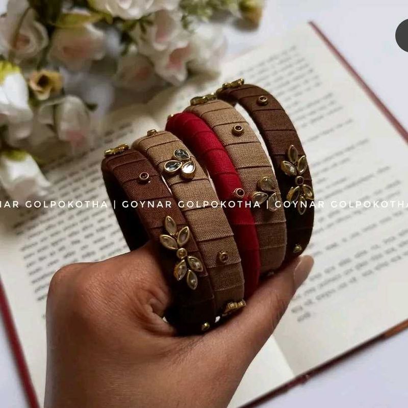Beige Kundan Work Bangles ❤️🤎