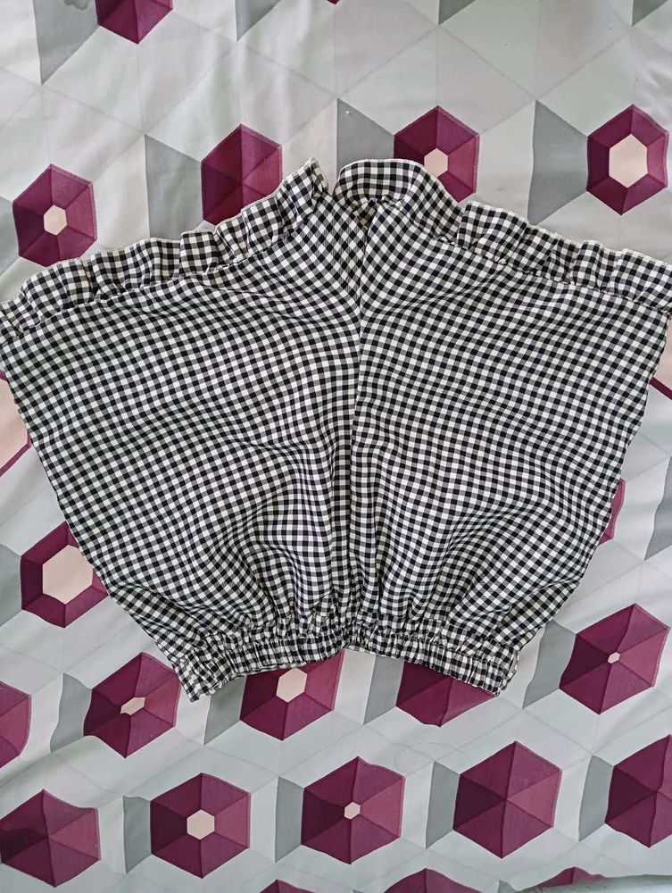 A Short Korean Style Pant