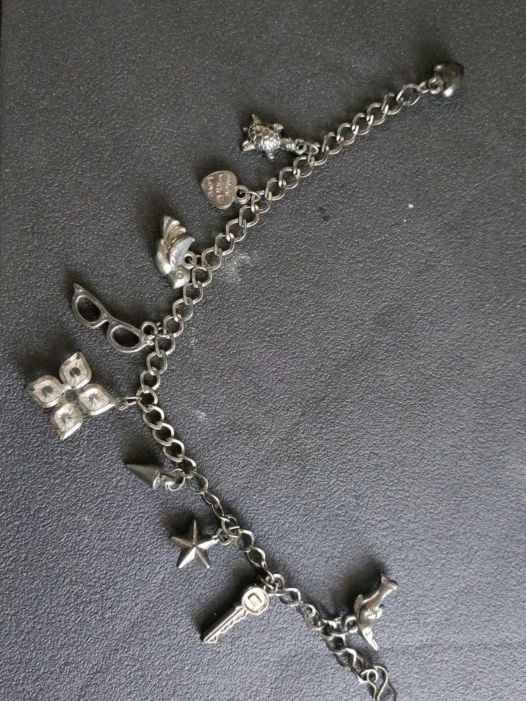 Bracelate