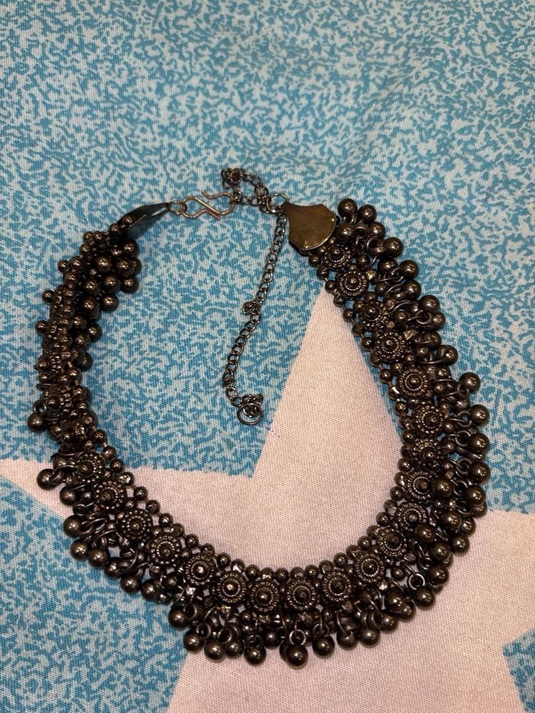 Stylish Black Necklace