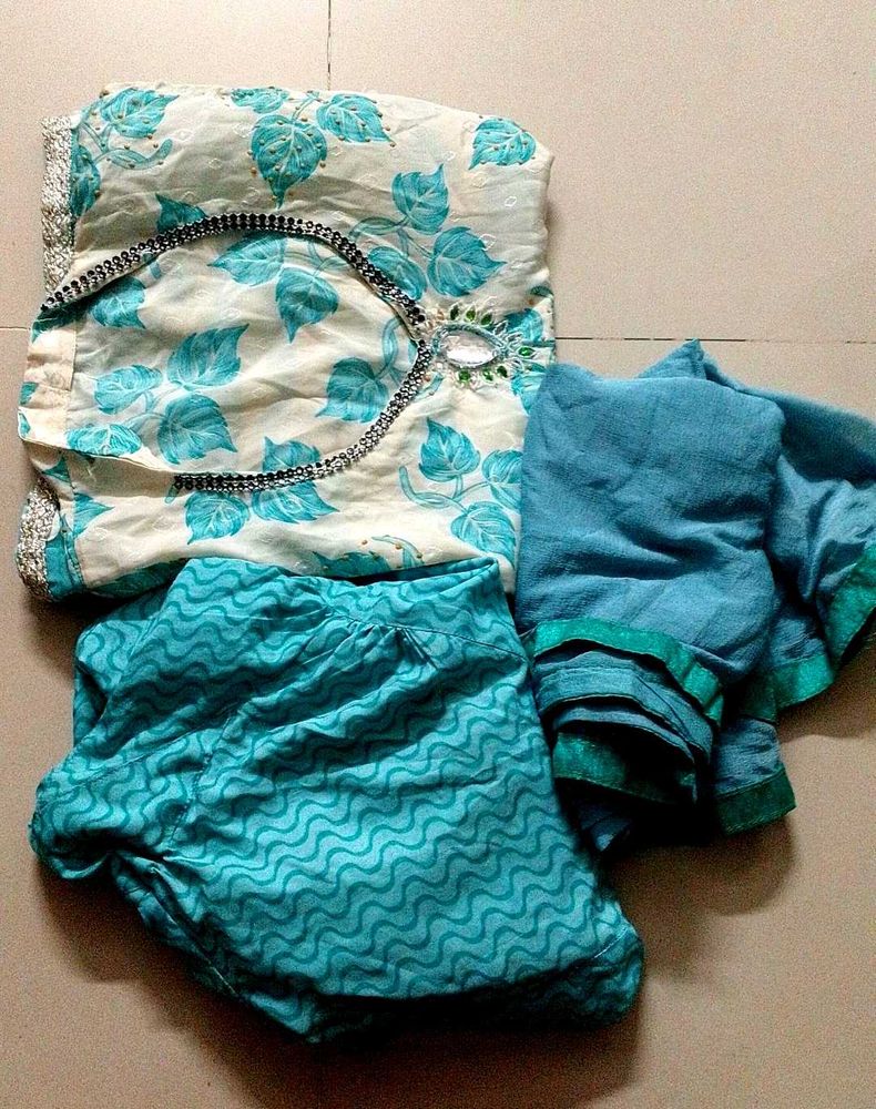Pricedrop Kurti Set Without Sleeves With Dupatta