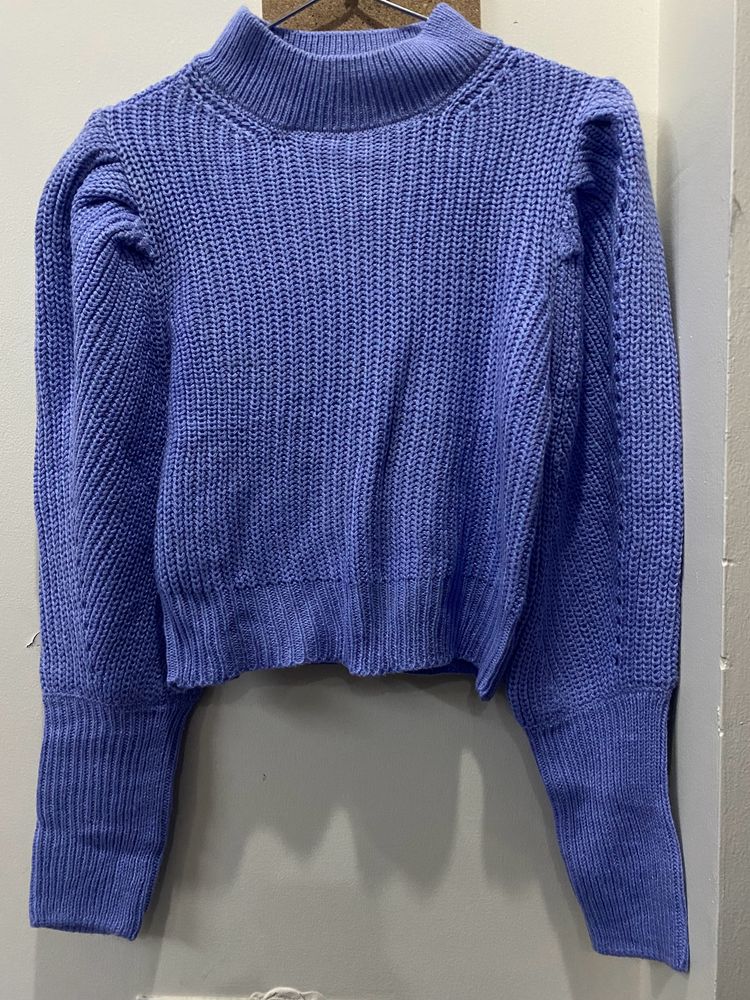 Lavender puff-sleeved crop sweater