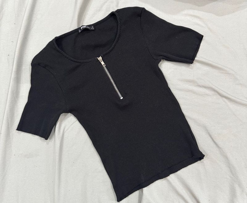 Black ribbed crop top