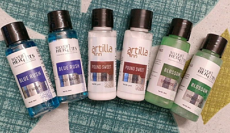 New Unused Set Of 6 Items- In Description