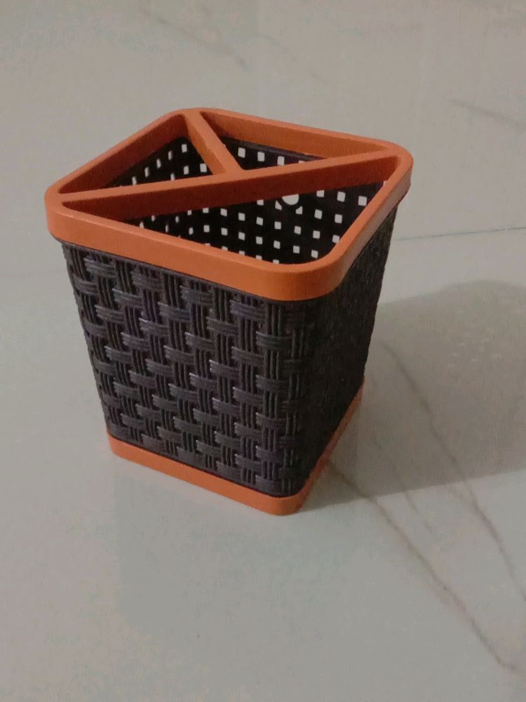 Pen Stand