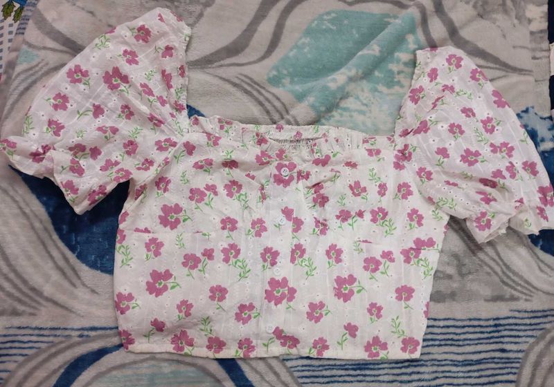 Shein Cute Floral Puff Sleeve Top