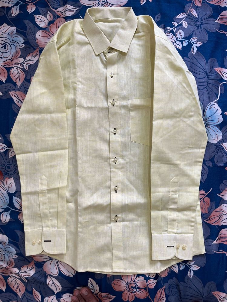 Vintage Yellow Long Sleeve Button-Up