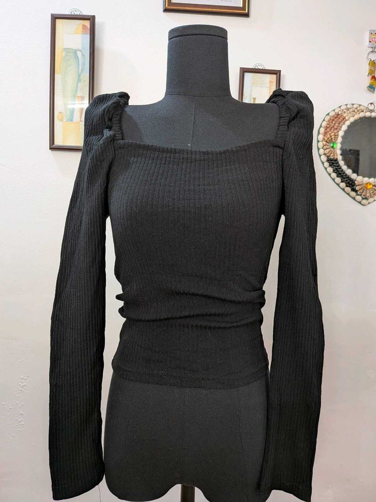 Chic Black Puff Sleeve Top