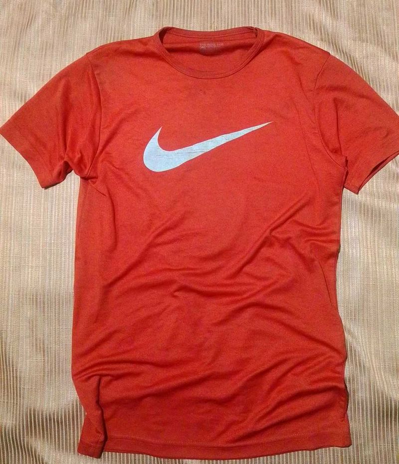 🇬🇧 Imported NIKE Tshirt
