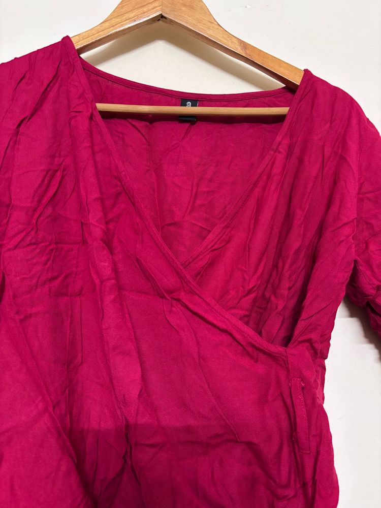 Red Short Sleeve Top