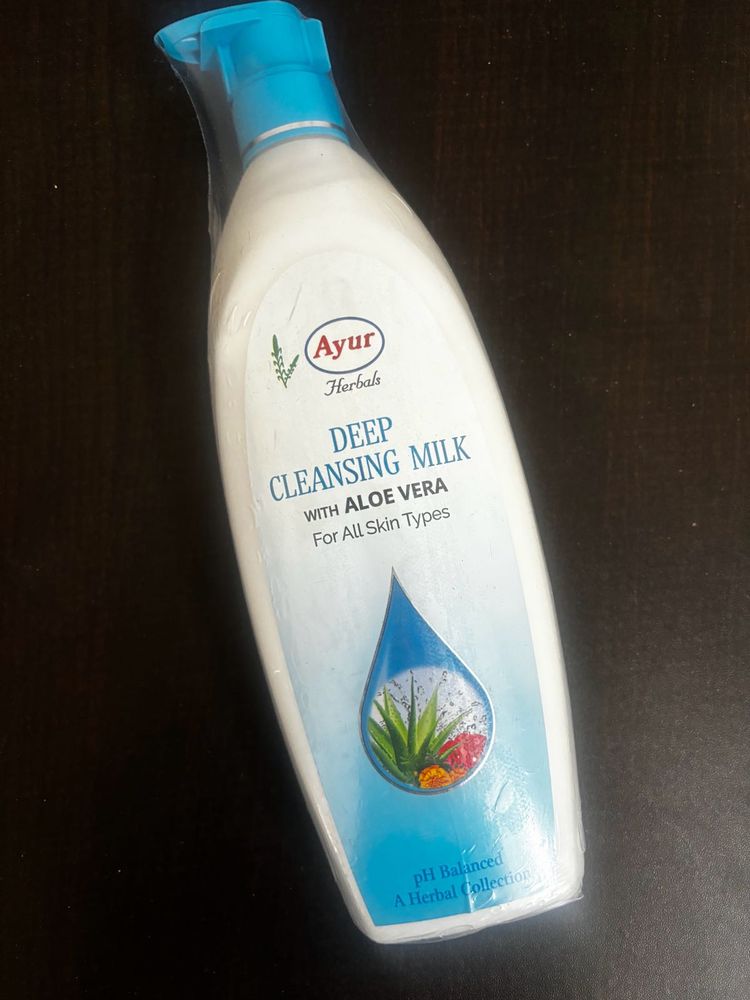 Ayur Deep Cleansing Milk With Aloe Vera