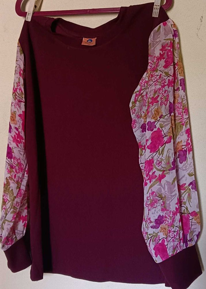 Jeans and trendy top for Women