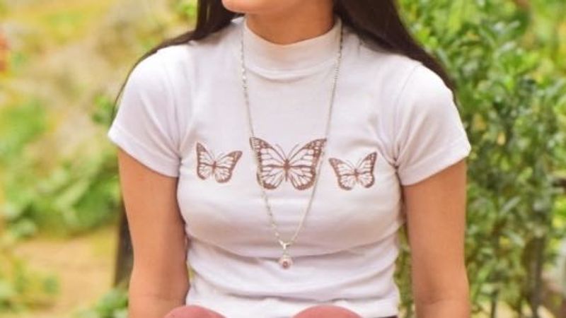 Chic White Crop Top at an Unbeatable Price! 🤍