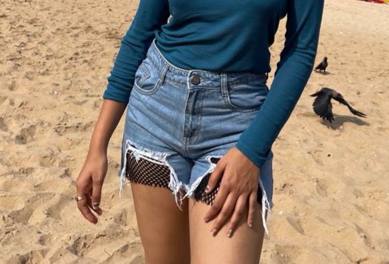 Womens 5 Pocket Distressed Shorts_Blue_26