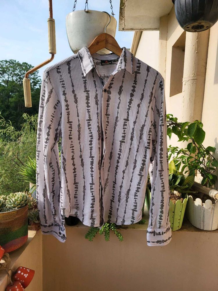 Patterned Long Sleeve Shirt