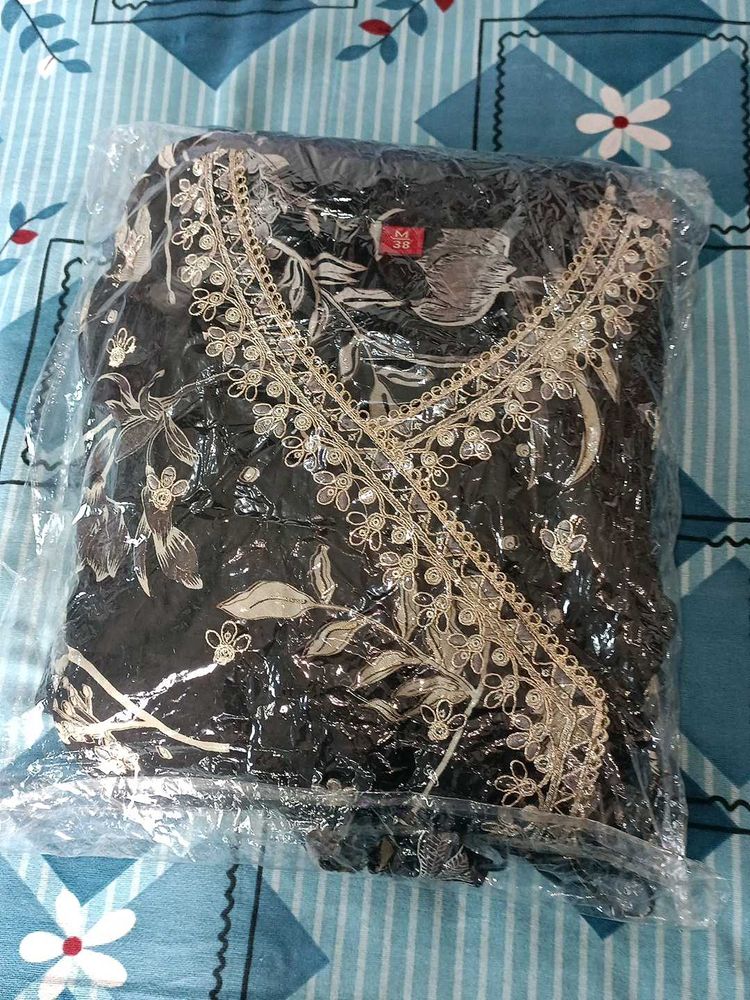 Elegant Floral Kurta Set