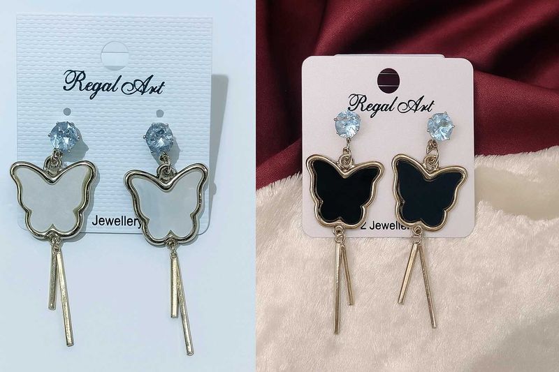 Butterfly Glow Earings 🖤🤍