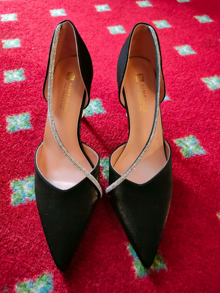 Pencil Heels 👠