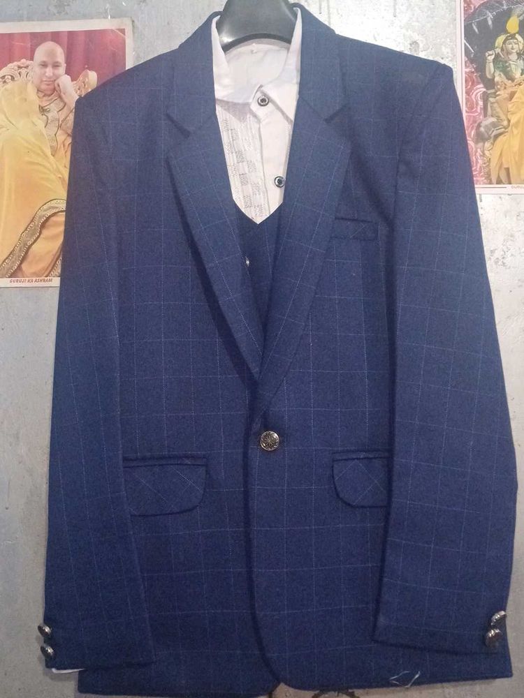 Like New Coat Paint For Boy
