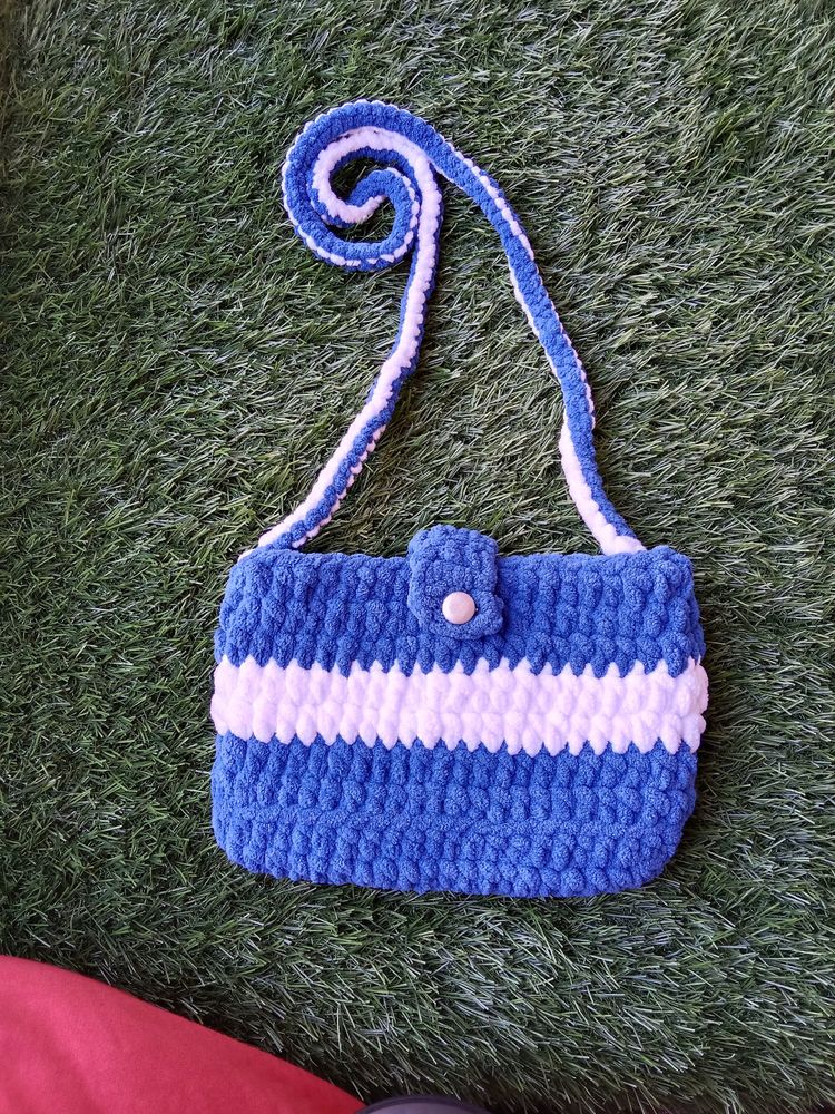 Blue &amp; White Crochet Bag