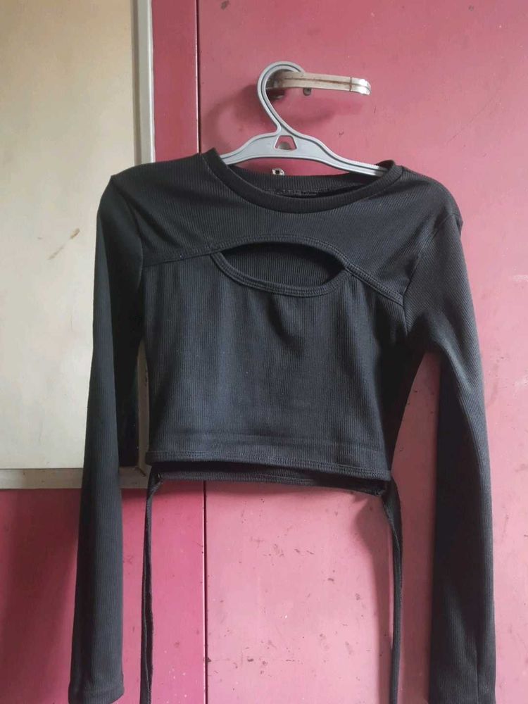 Black Long Sleeve Crop Top