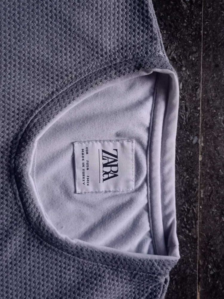 {{ T-shirt -M }}Size Grey Coloured