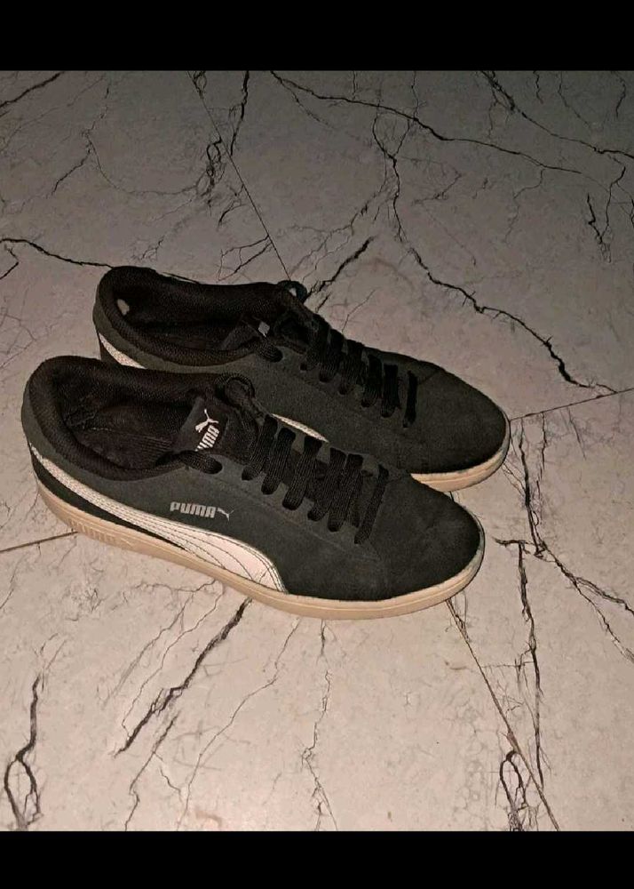 PUMA SUEDE SNEAKERS