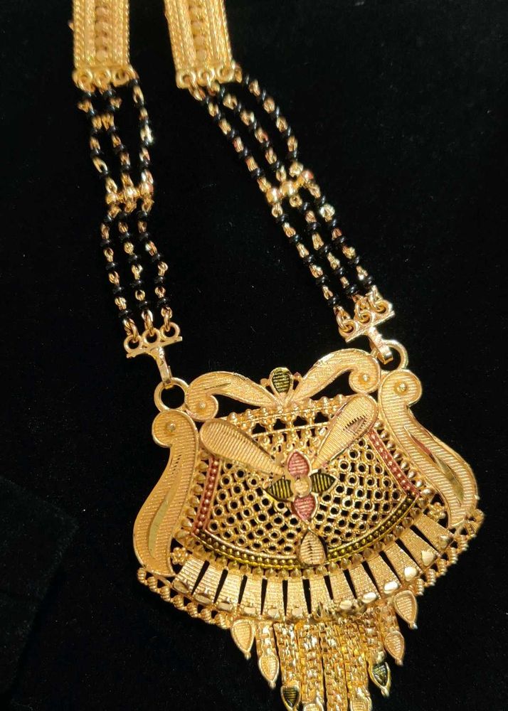 Elegant Gold Mangalsutra