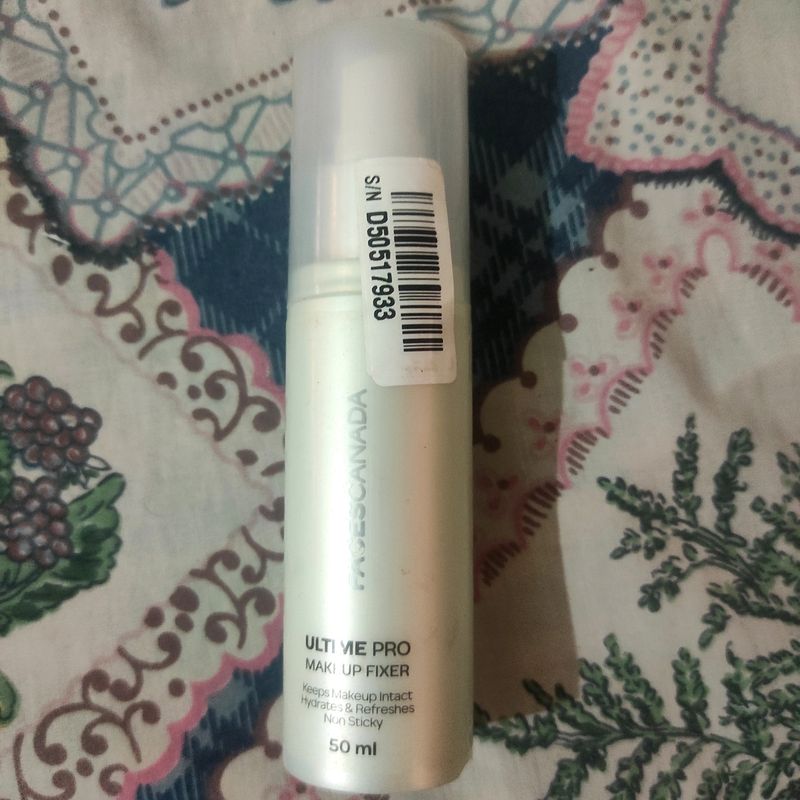 New Faces Caneda Meckup Fixer Spray