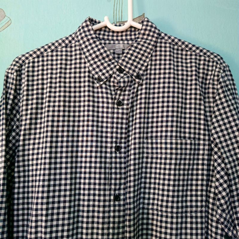Uniqlo Unisex Shirt.