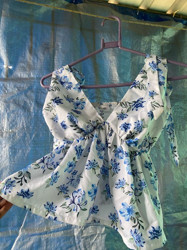 Floral V-Neck Top