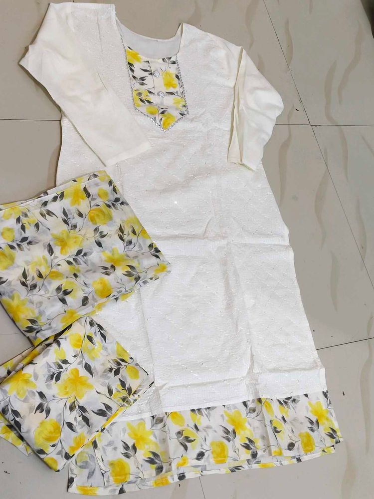 Elegant White Floral Kurta Set