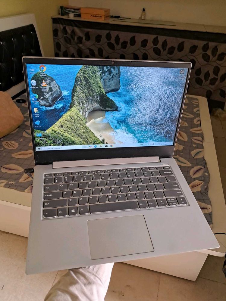Lenovo LAPTOP