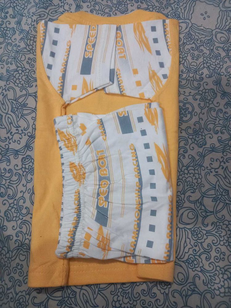 TSHIRT AND TROUSER FOR KIDS