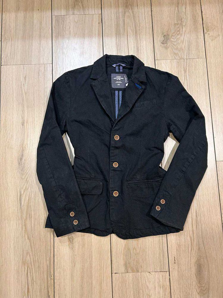 H&amp;M WHITE STRIPE BLAZER IN NAVY BLUE