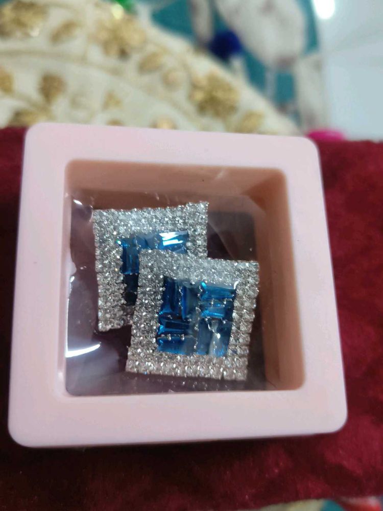 Sparkling Blue Stud jarkan tops