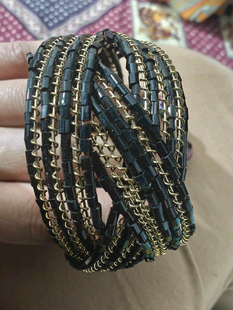 Stylish Black &amp; Gold Bracelet