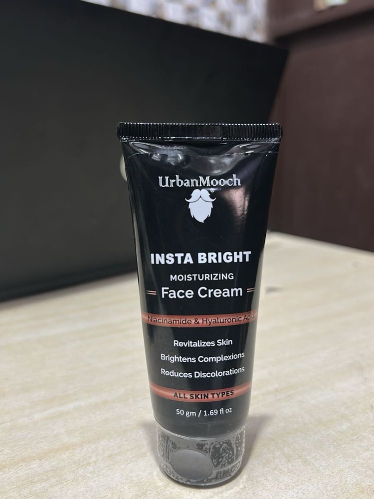 INSTA BRIGHT MOISTURIZING Face Cream =