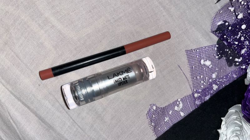 Lakme Lipstick And Liner Combo