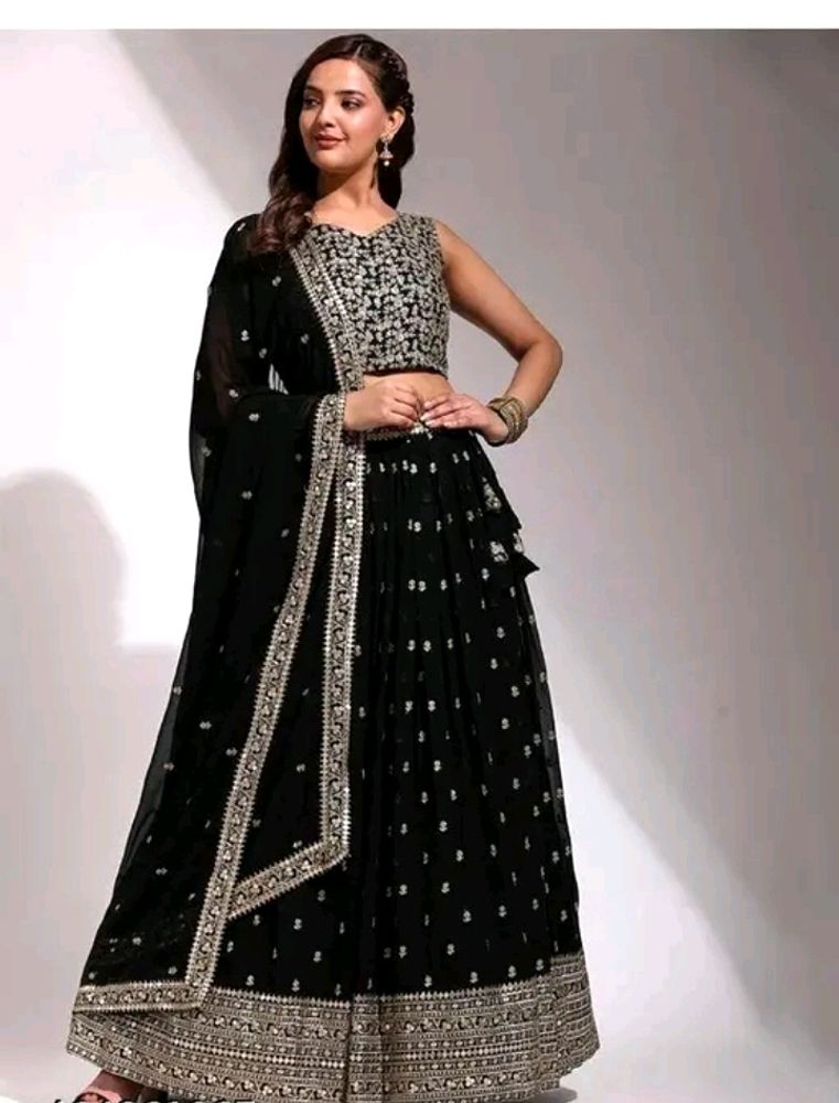 New/Unused Embroidered Semi Stitched Lehnga Set