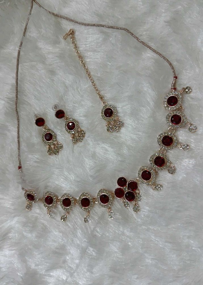 Elegant Maroon Jewelry Set