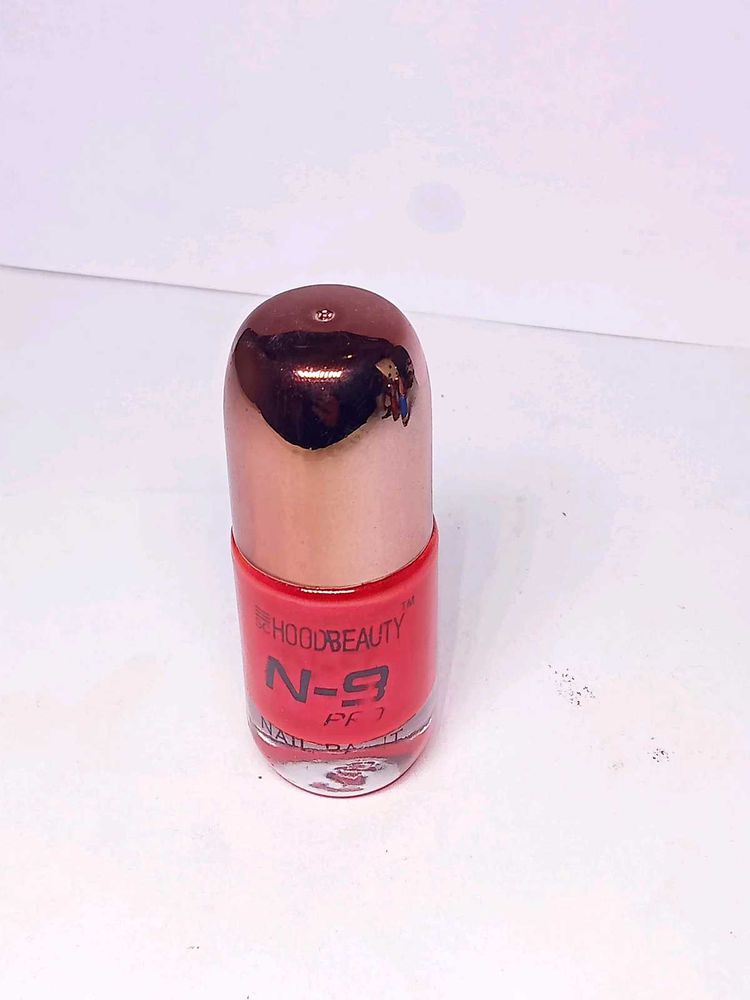 Hood Beauty I Nail Paint (Red)