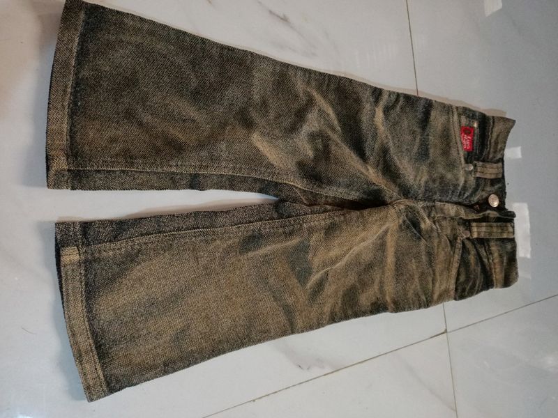 Swap brand new jeans for kids it&#39;s unisex pant