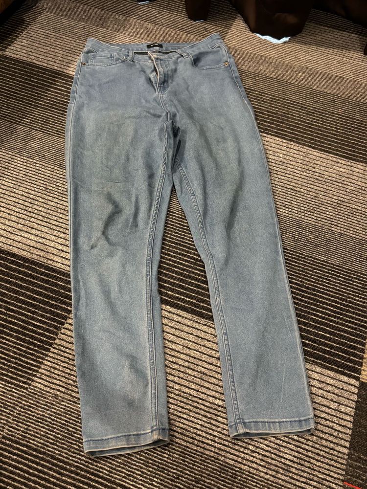 Zudio Light Wash Stretchable Denim Jeans