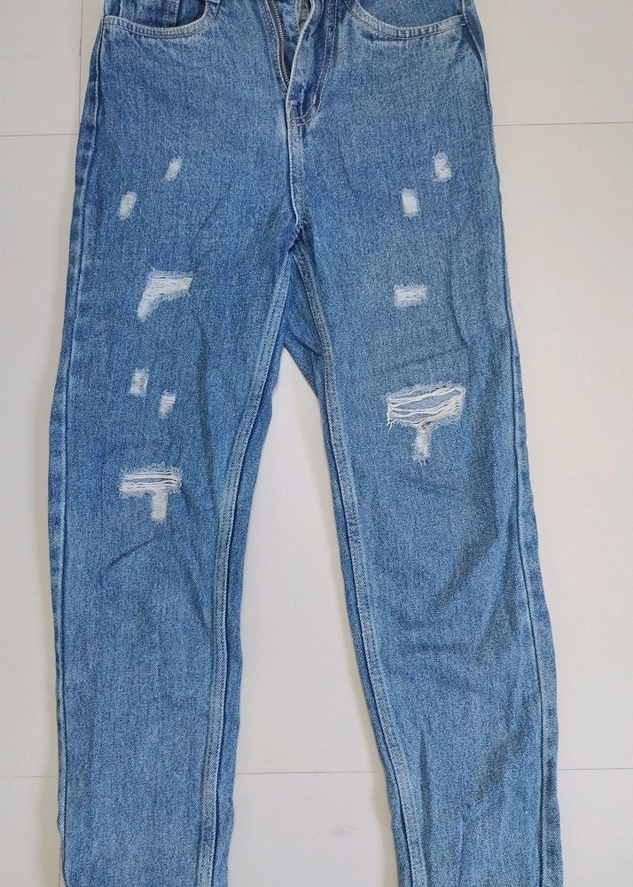 Ripped Boyfriend Jeans