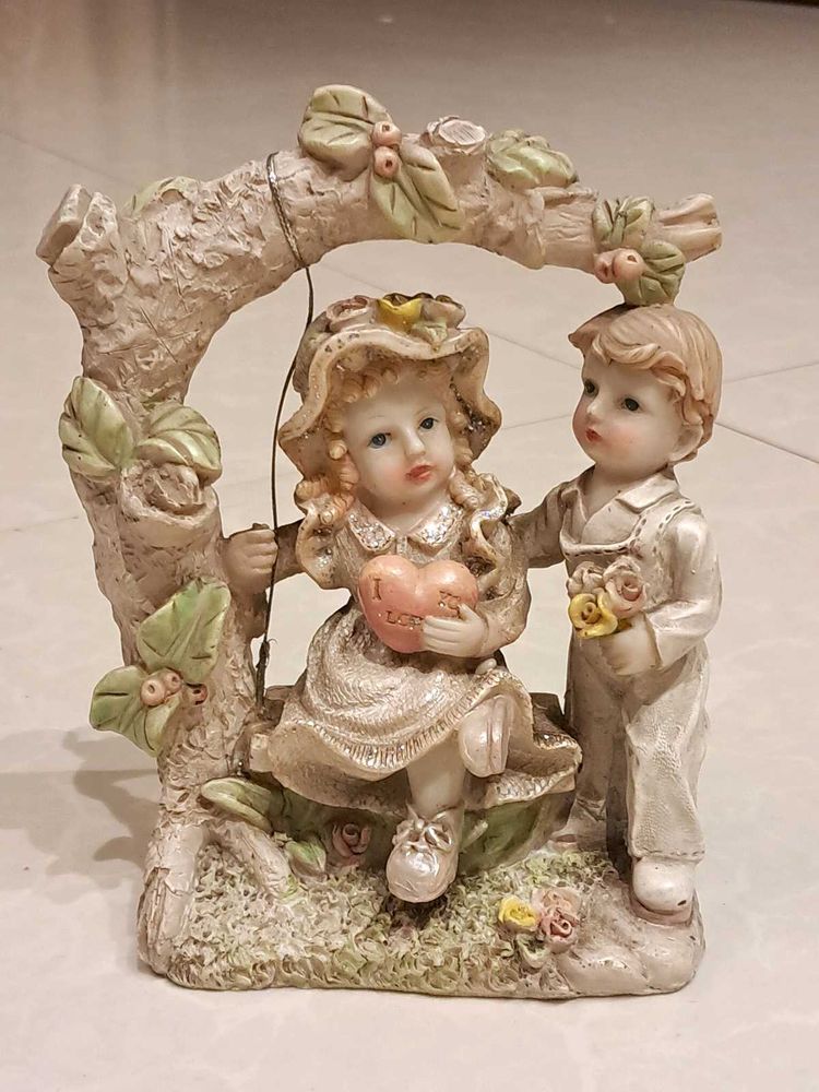 Decorative Showpiece