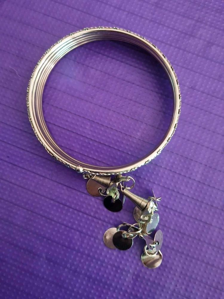 Dangling Charm Bangle