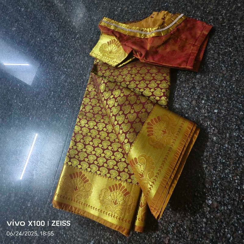 Elegant Maroon &amp; Gold Saree