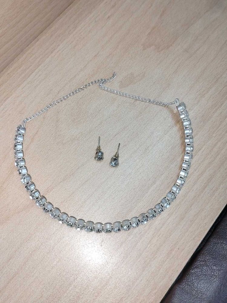 Sparkling Rhinestone Necklace &amp; Earring Set