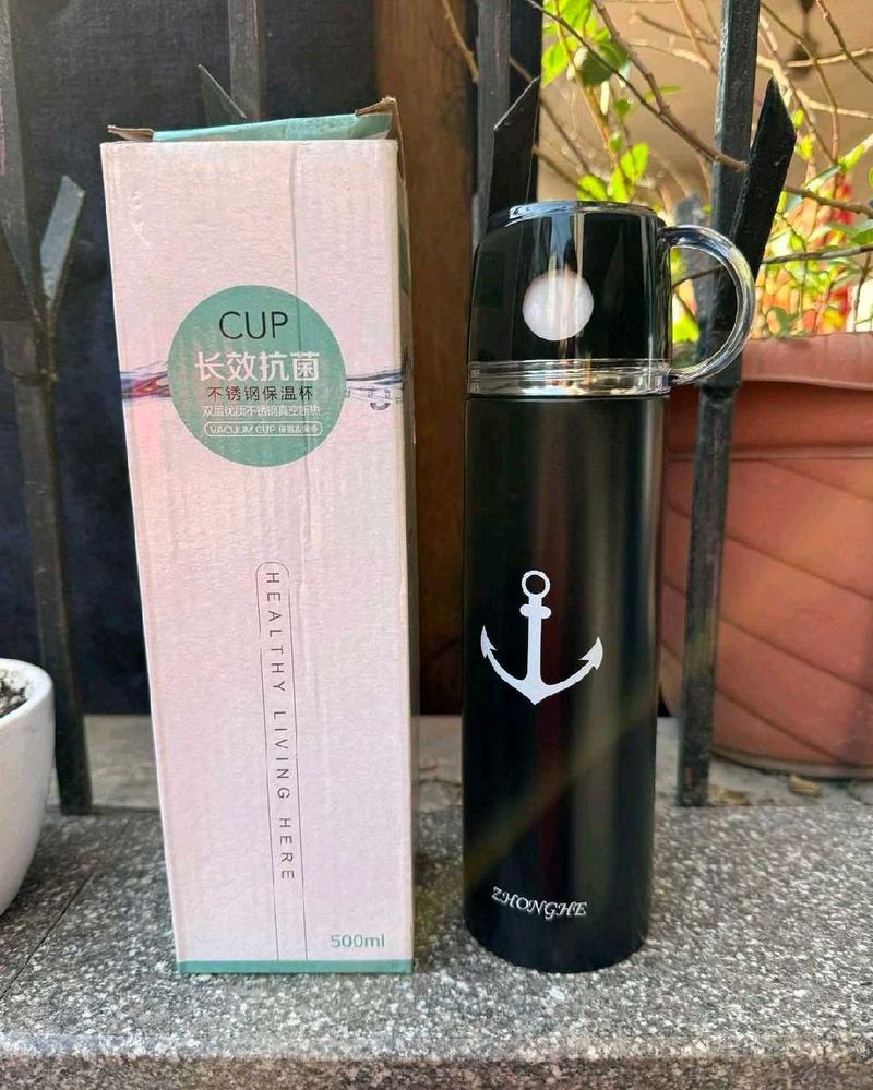 WHITE AND BLACK STEEL BOTTLE -500 ML